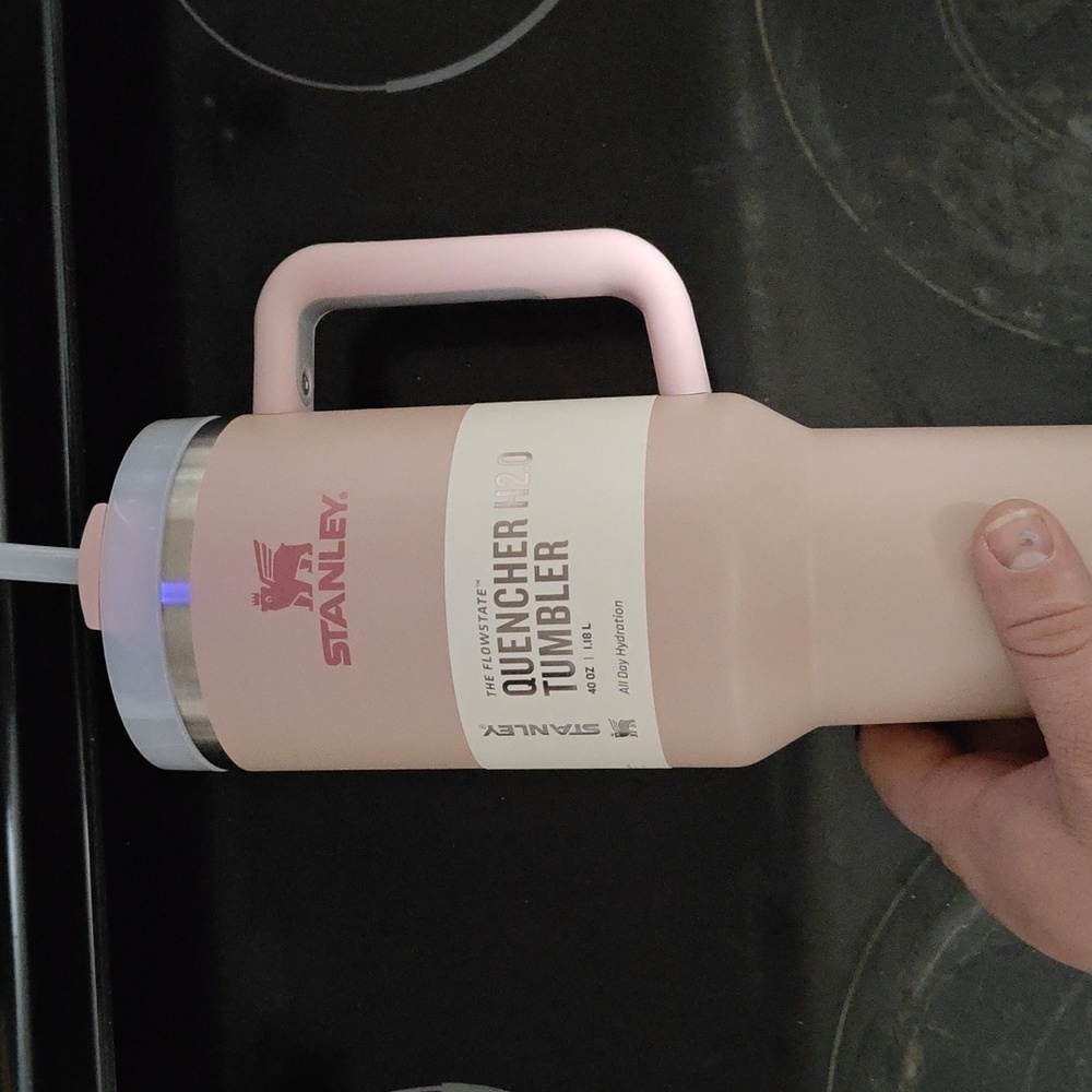Stanley 40 oz pink dust cup - Picture 1 of 2
